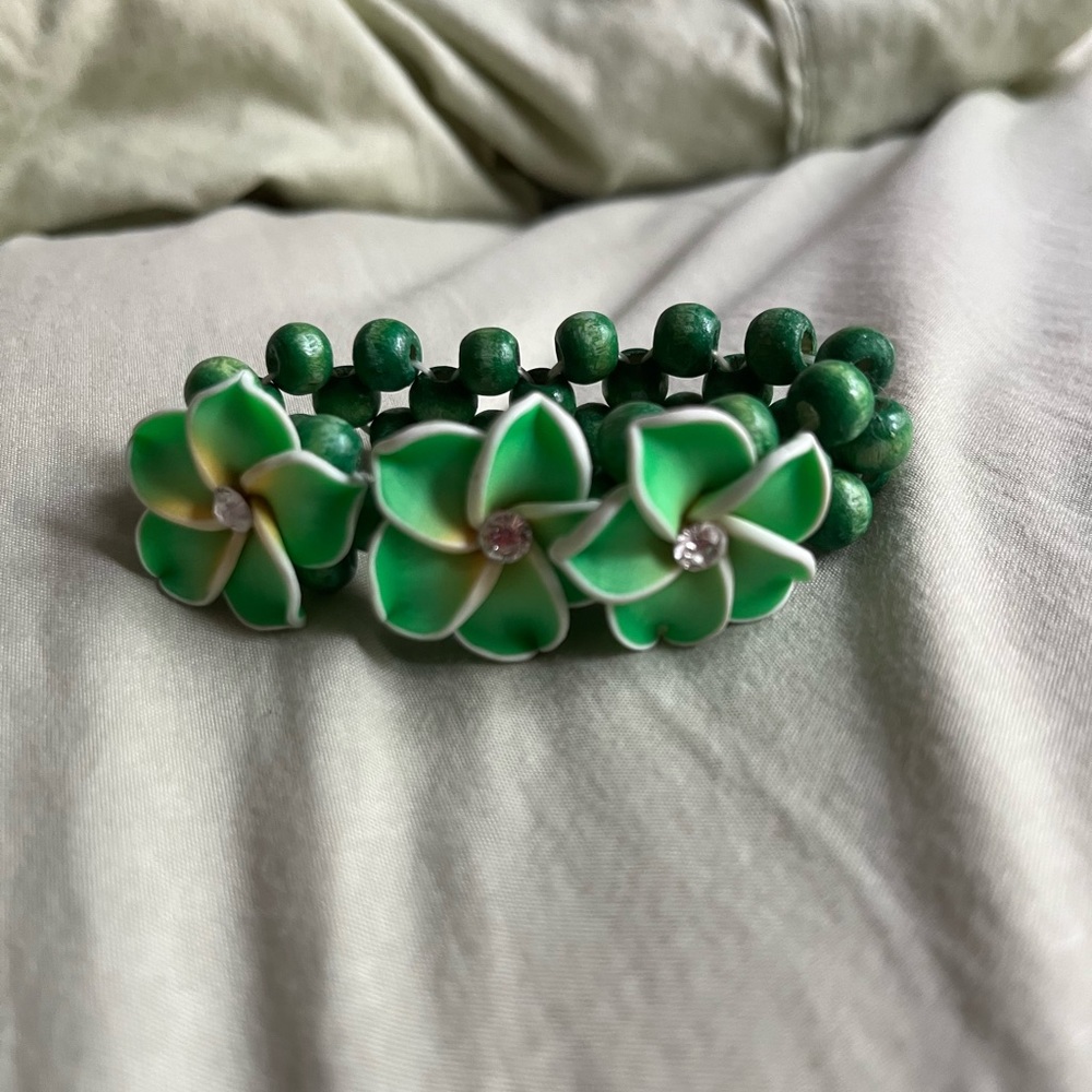Floral vacation bracelet